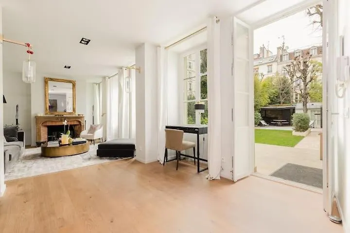 Holiday home Maison Privee